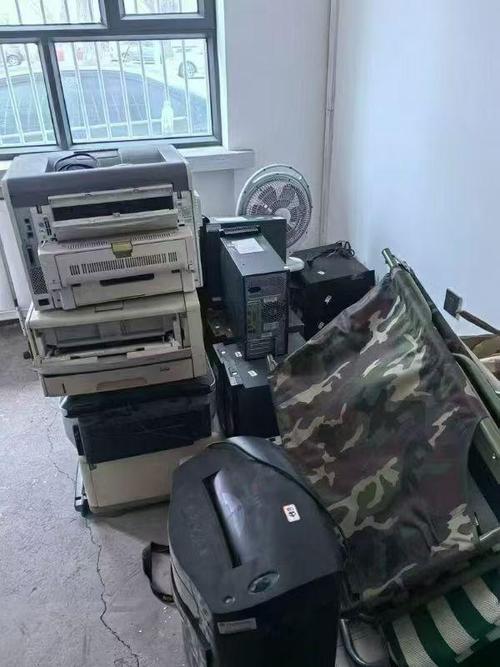 it办公设备: 废旧电脑,笔记本电脑,服务器,交换机,打印机,复印机,投影